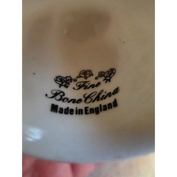 Porcelain Cat Thimble With Gold Trim Fine Bone China Made In England Collectible - Picture 6 of 6